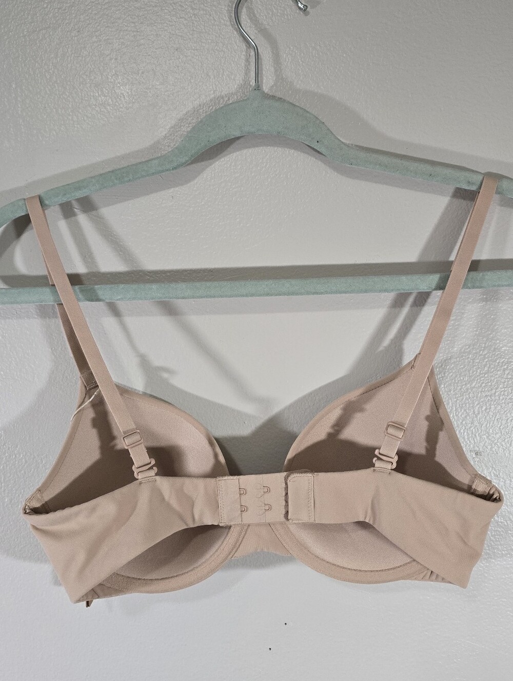 SKIMS NWT 32C Fits Everybody Tshirt Demi Bra - Picture 2 of 7